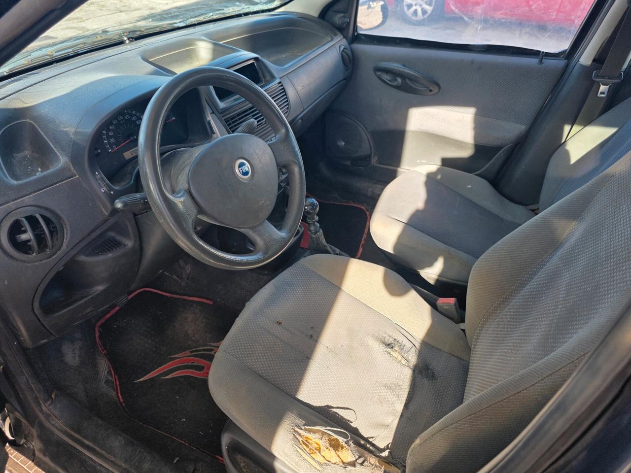 Fiat Punto 1.2 5 porte 160.000km Leggermente incidentata