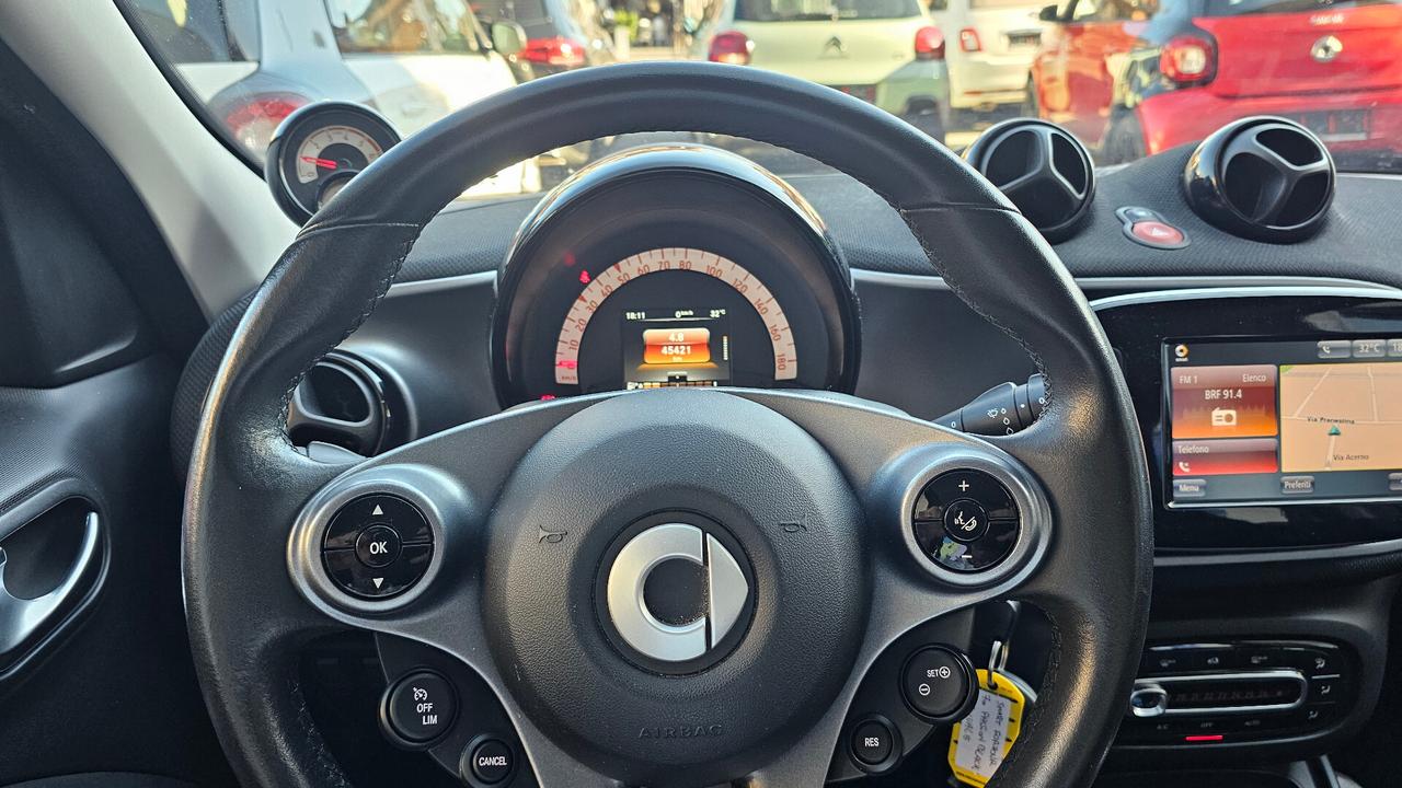 Smart Forfour 70 1.0 Passion NAV ANDROID TAGL UFF LED SENSORI