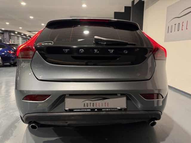 VOLVO V40 D2 R-design