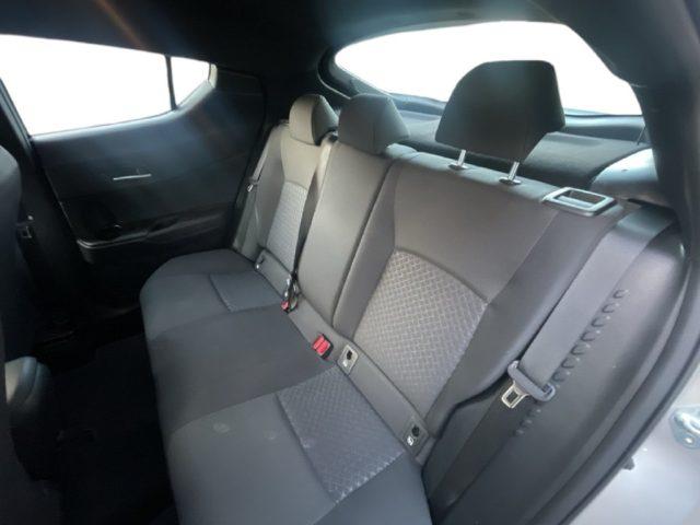 TOYOTA C-HR 1.8 Hybrid E-CVT Business