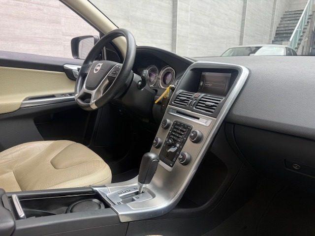 VOLVO XC60 D3 AWD Geartronic Momentum