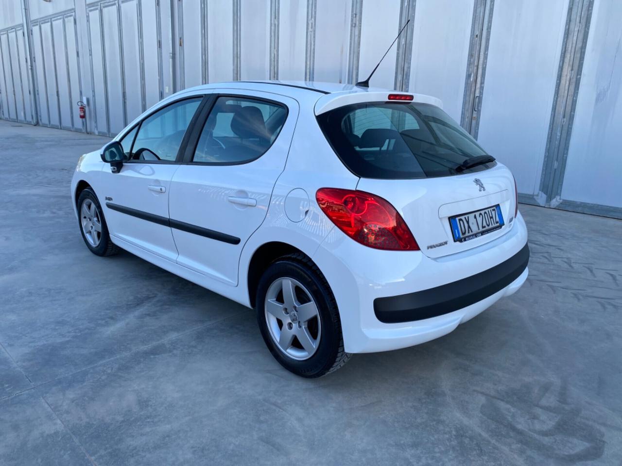 Peugeot 207 1.4 8V 75CV 5p. Energie Sport ECO GPL