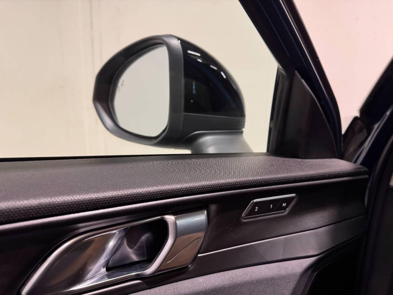 Lynk & Co LYNK & CO 01 PHEV AUTO