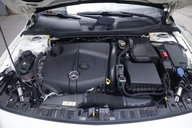 Mercedes-Benz GLA Mercedes-Benz GLA 200 d Automatic 4Matic Sport 100KW ANNO 2018