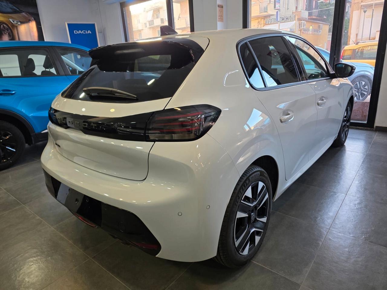 NEW PEUGEOT 208 ALLURE 100CV