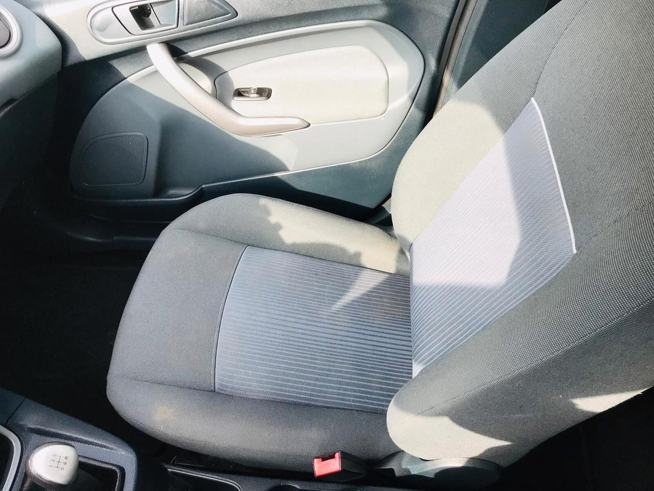 Ford Fiesta 1.4TDCI NEOPATENTATI CHIAMA 2010