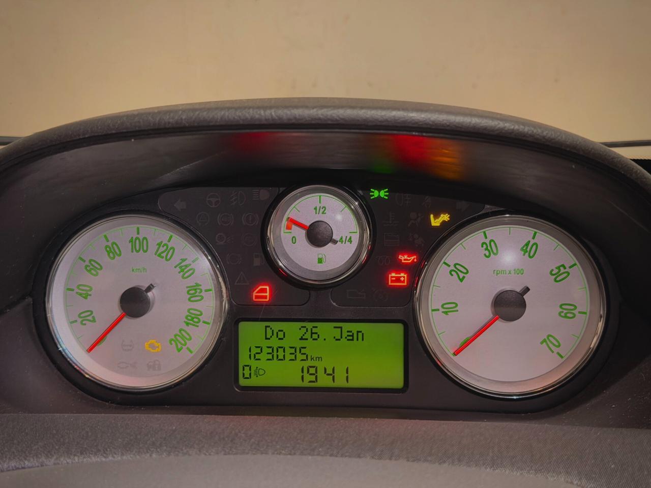 Lancia Ypsilon 1.2 Argento - NEOPATENTATI!