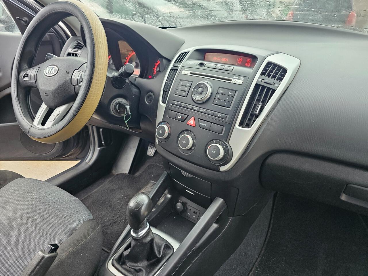 Kia Ceed cee'd 1.4 90CV GUIDABILE DA NEOPATENTATI