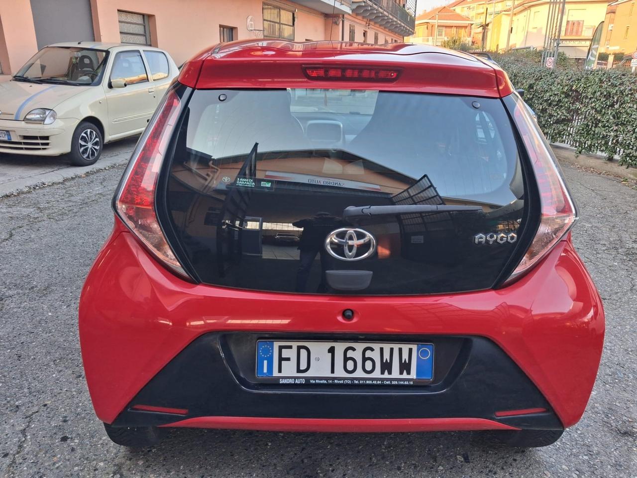 Toyota Aygo 1.0 VVT-i 69 CV 5 porte x-cool