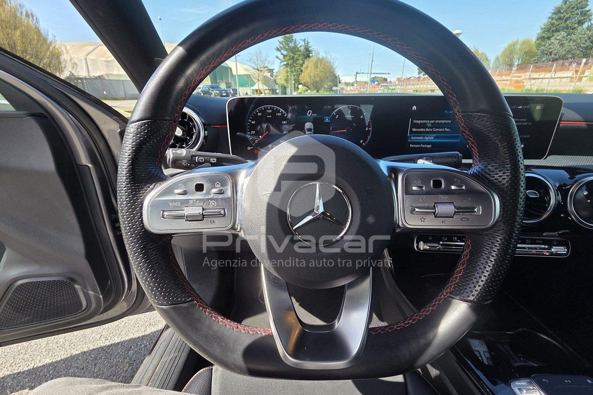 MERCEDES A 200 d Automatic Premium