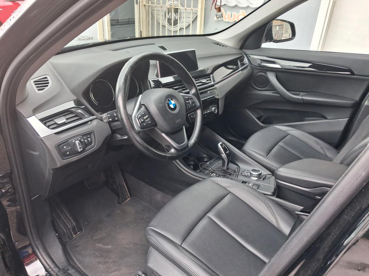 Bmw X1 1.6 d. NAVIGATORE FARI FULL LED CAMBIO AUTOMATICO PELLE TOTALE GARANZIA 12 MESI
