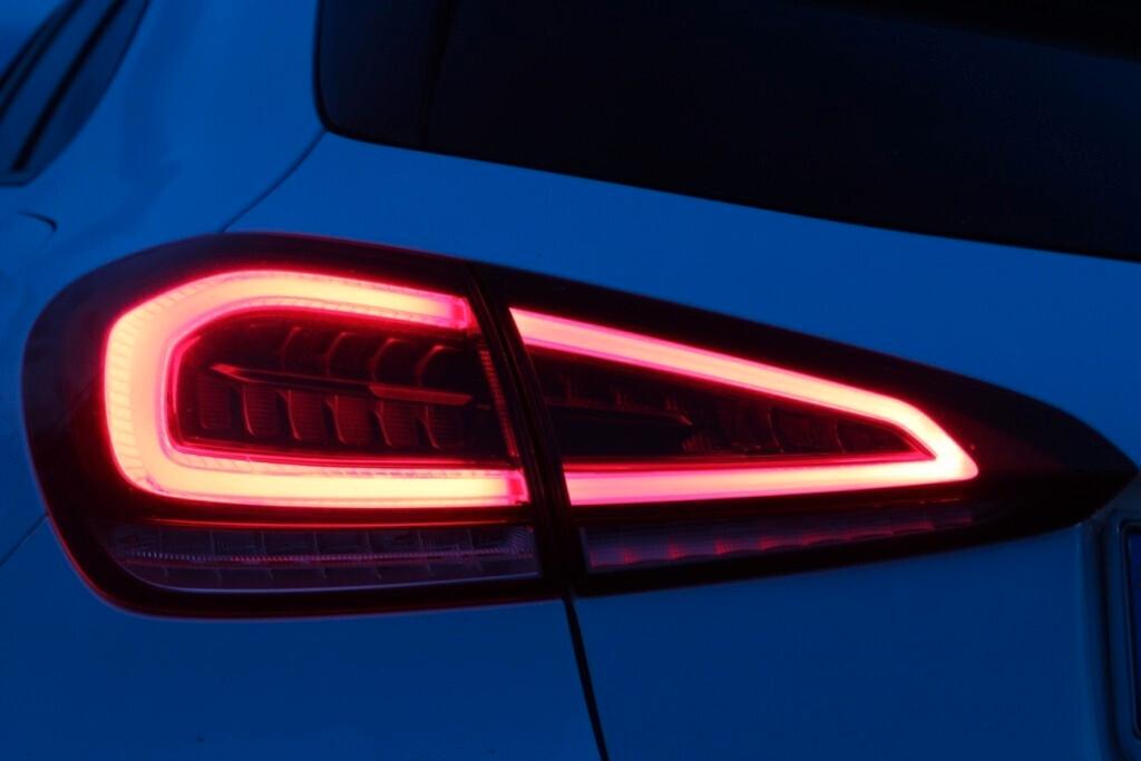 MERCEDES Classe A 200 d Aut. Sport *Luci Ambiente