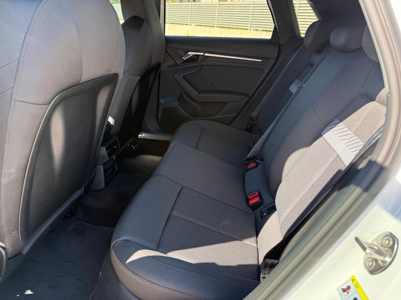 Audi A3 SPB 30 g-tron S tronic line edition