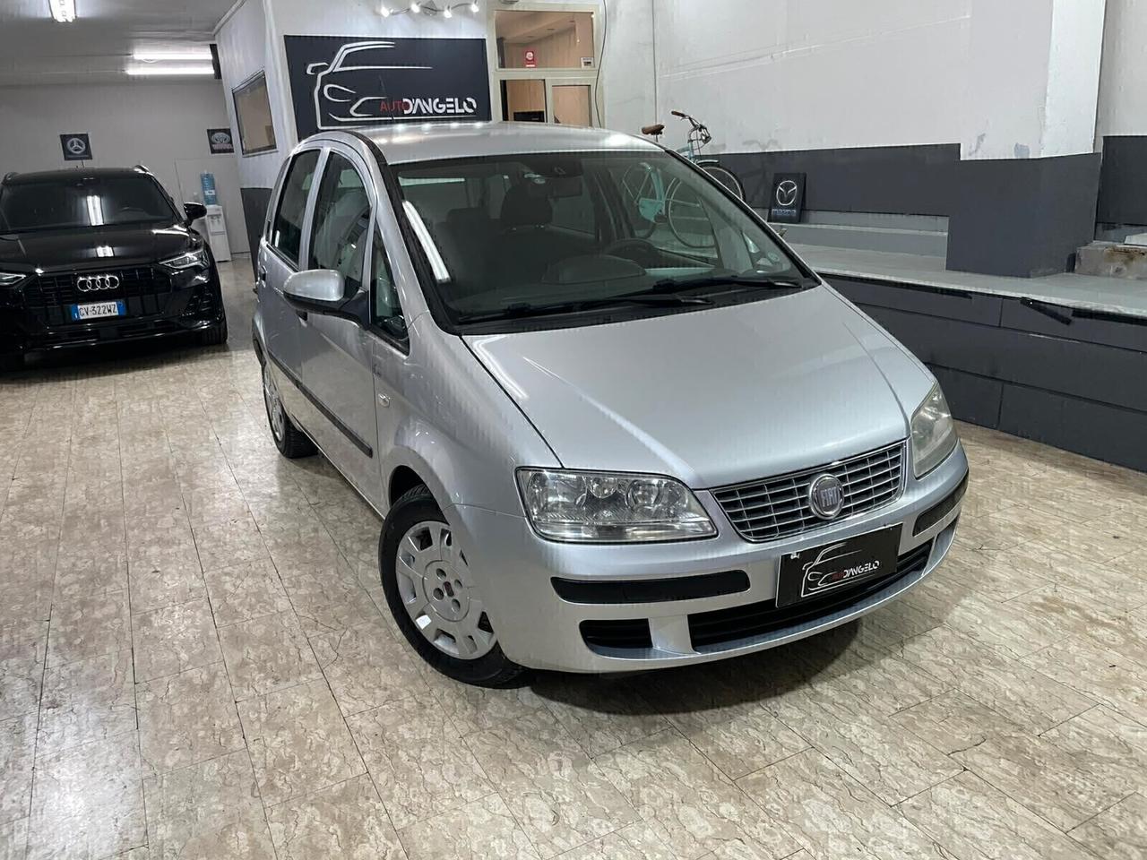 Fiat Idea 1.4 16V S&S Emotion