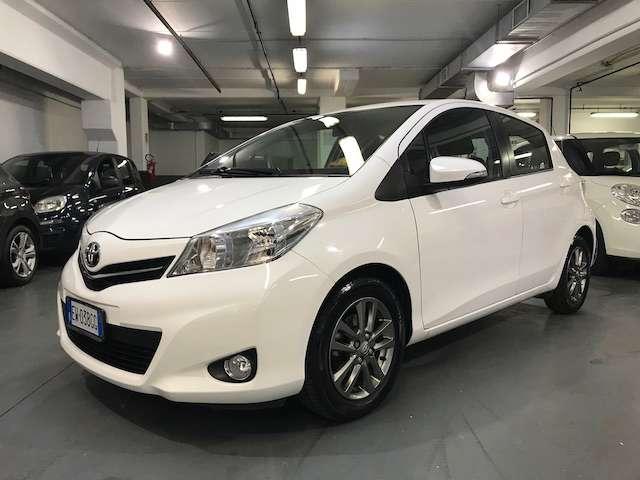 Toyota Yaris 5p 1.0 Lounge / POCHI KM / FULL OPTIONAL