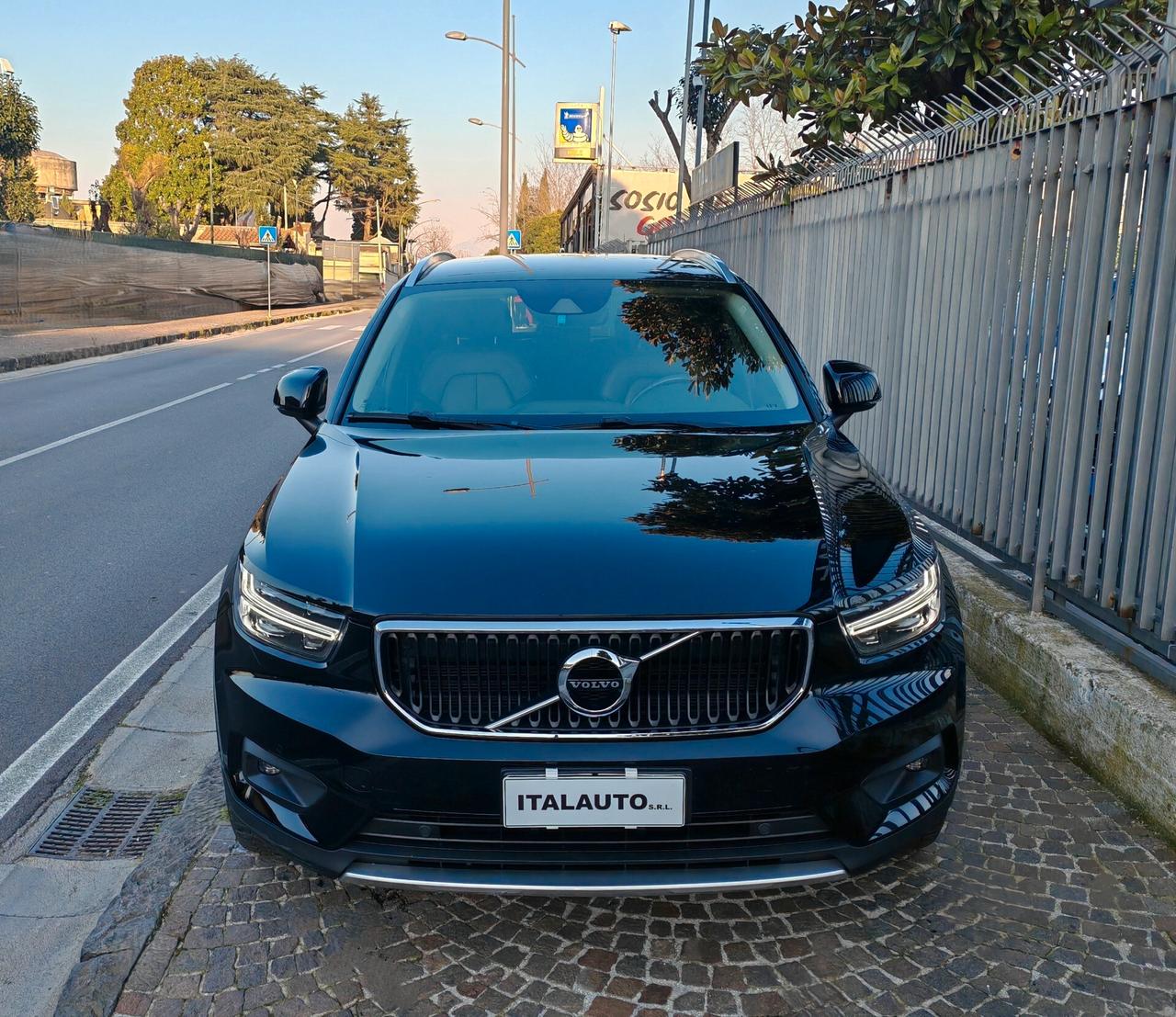 Volvo XC40 T3 Momentum Pro