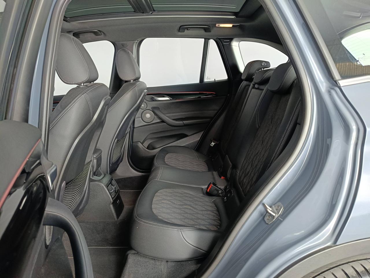 BMW X1 F48 2019 - X1 xdrive18d xLine