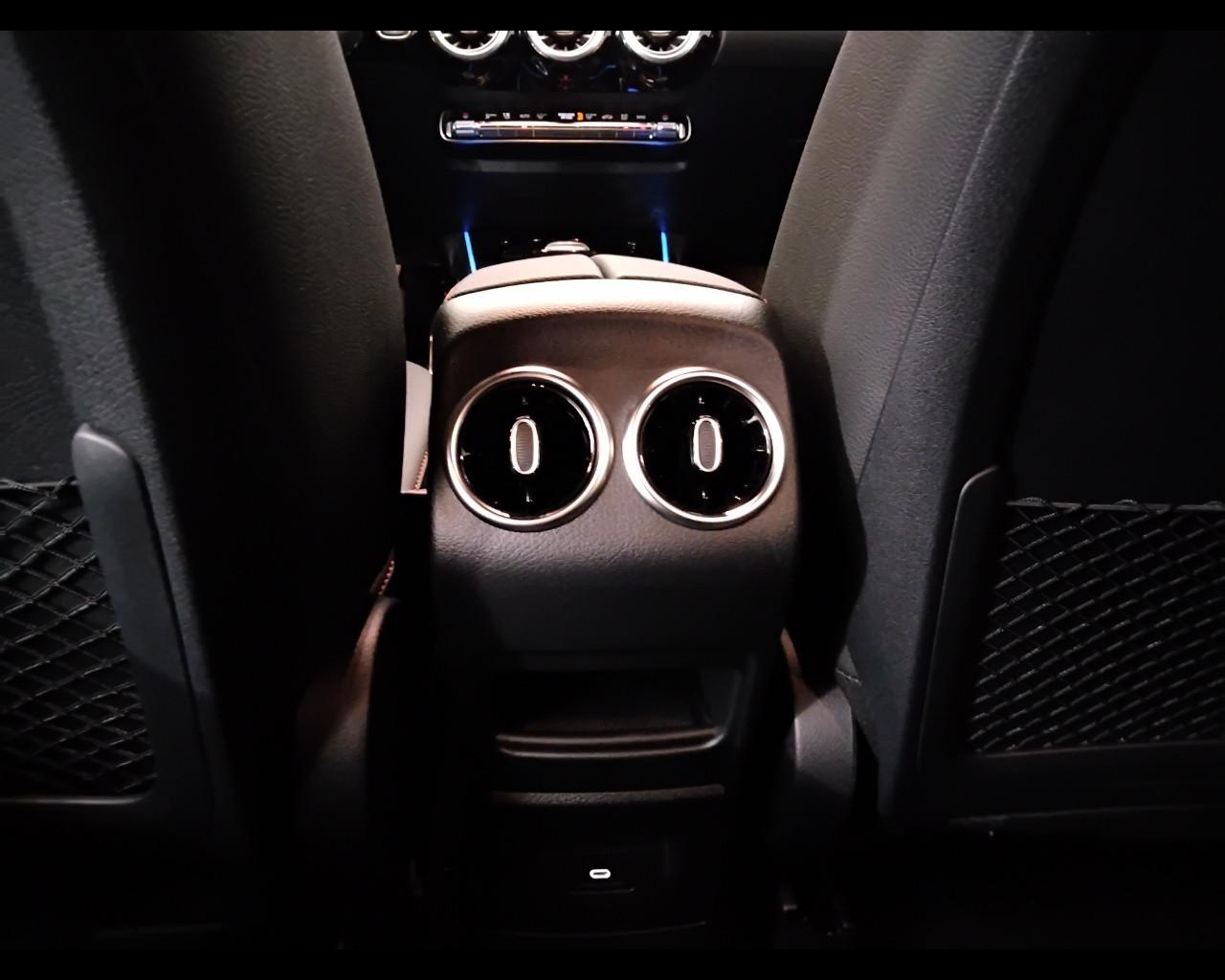 Mercedes-Benz Classe B - W247 2023 - B 180 d AMG Line Advanced Plus auto