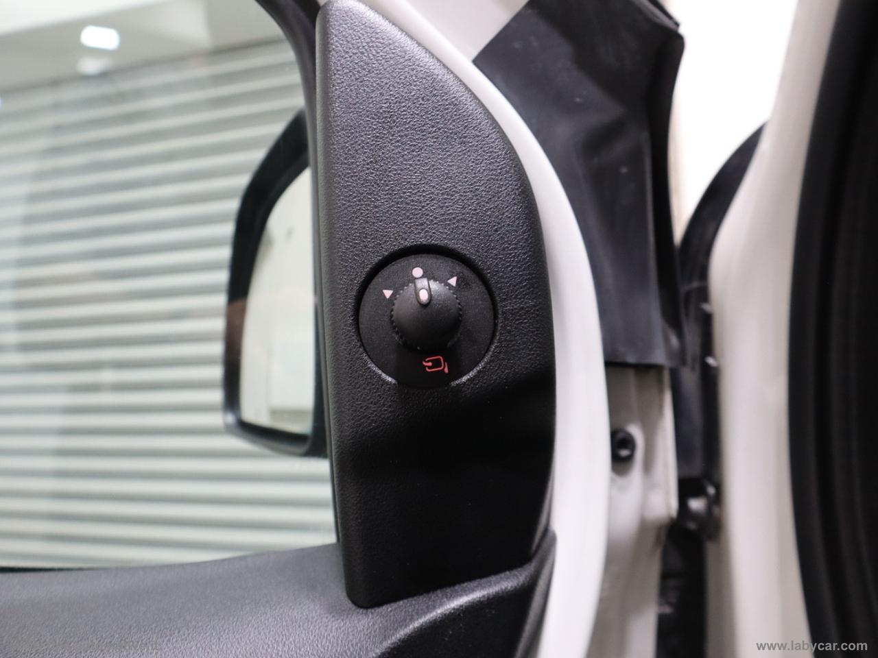 FIAT Doblò 1.6 MJT 120CV MAXI 3 POSTI NAVI RETROCAMERA CLIMA AUTOMATICO