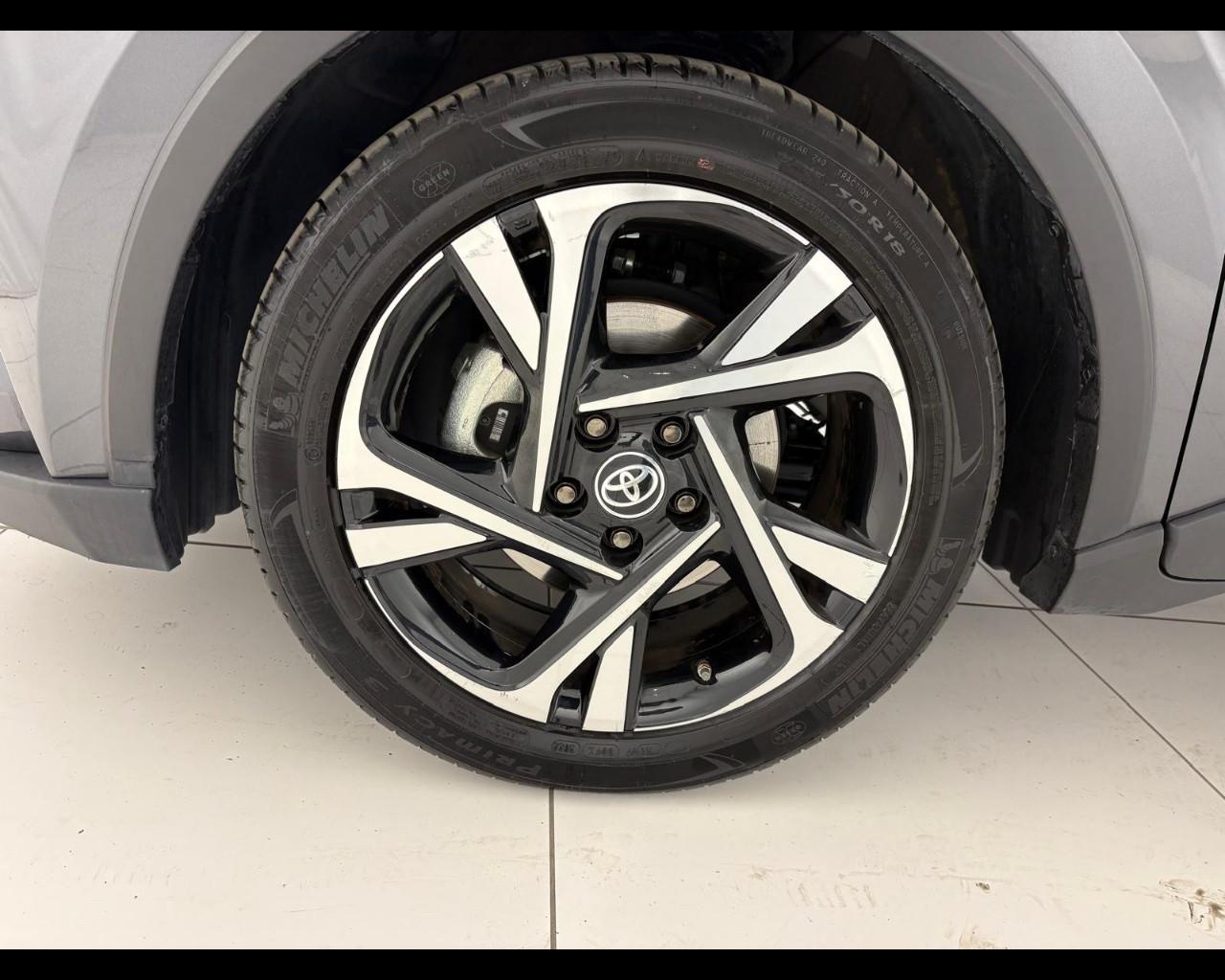 TOYOTA C-HR 1.8h Trend e-cvt