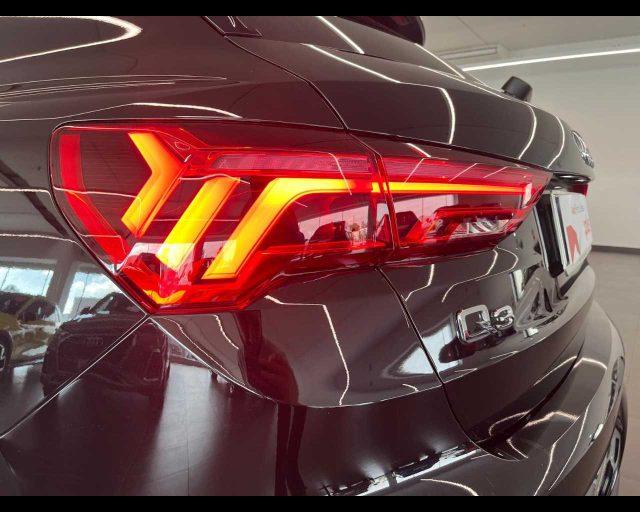 AUDI Q3 II 2018 35 2.0 tdi S line edition s-tronic