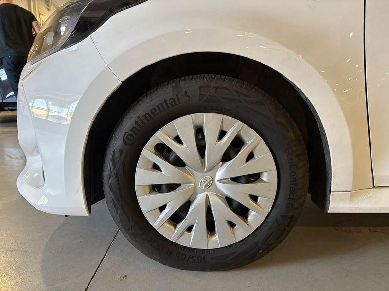 Toyota Yaris Hybrid Active MY22