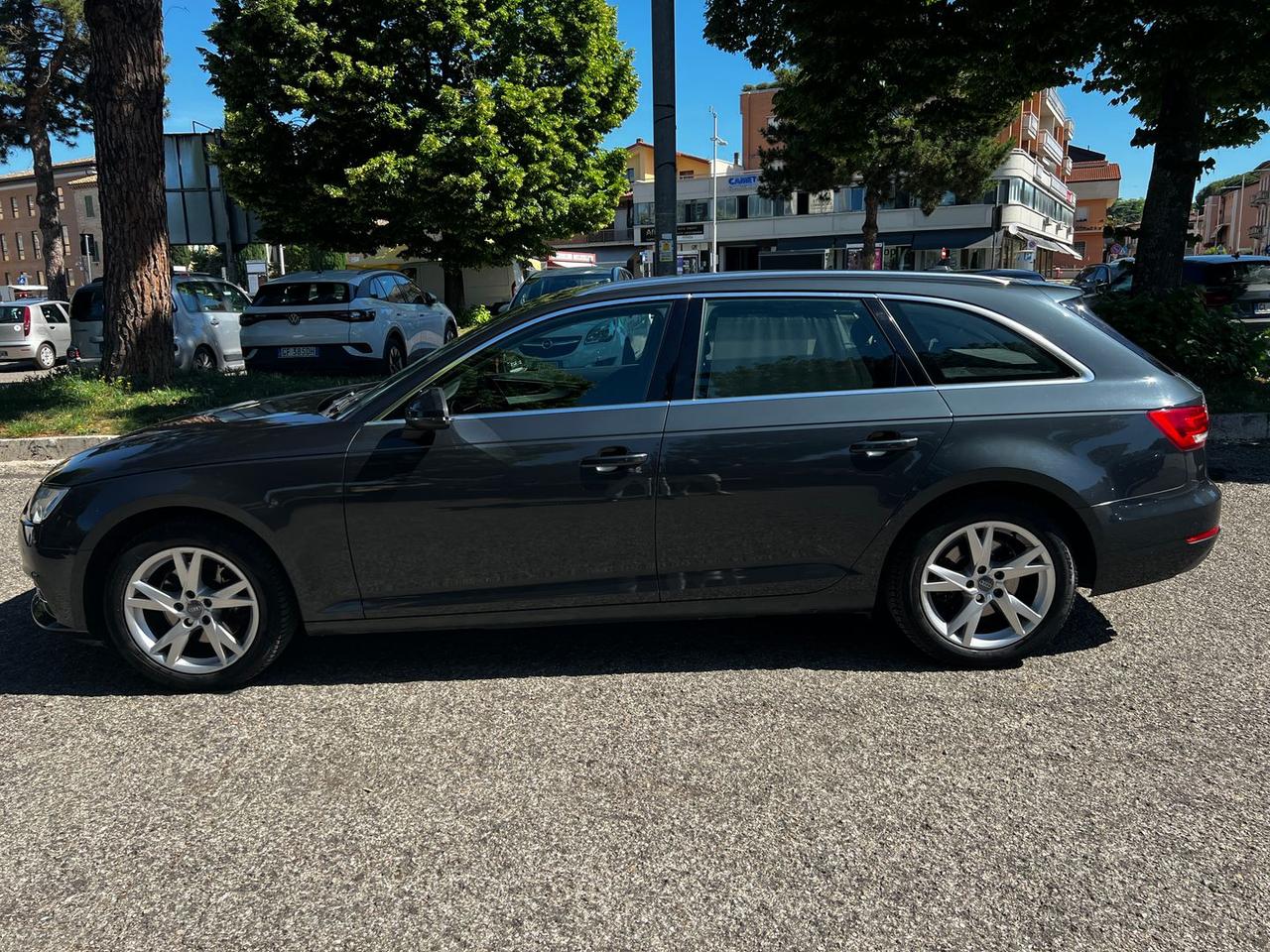 Audi A4 2.0 35 TDI Sport #11120
