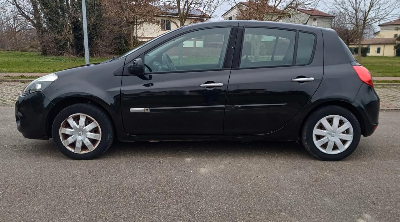 Renault Clio 1.2 16V 5 porte GPL Dynamique