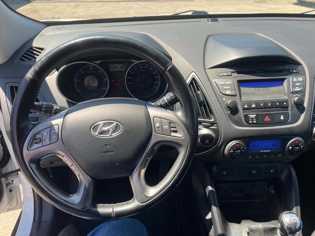 Hyundai iX35-1.7 crdi- full-2014