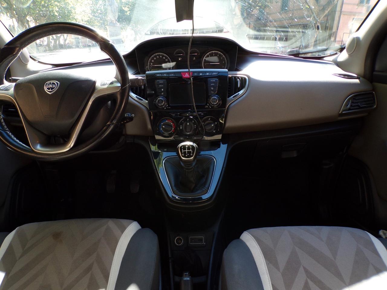 Lancia Ypsilon 1.2 69 CV 5 porte GPL Ecochic Gold NEOPATENTATI