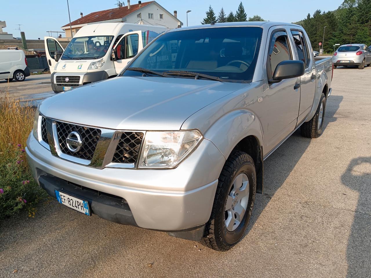 nissan navara doppia cab.
