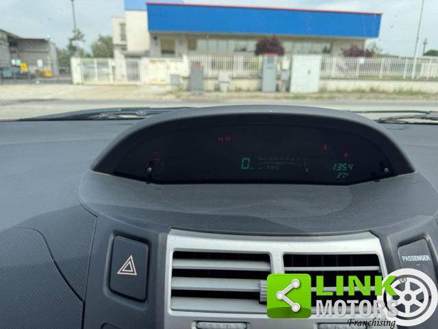 TOYOTA Yaris 1.3 5 porte
