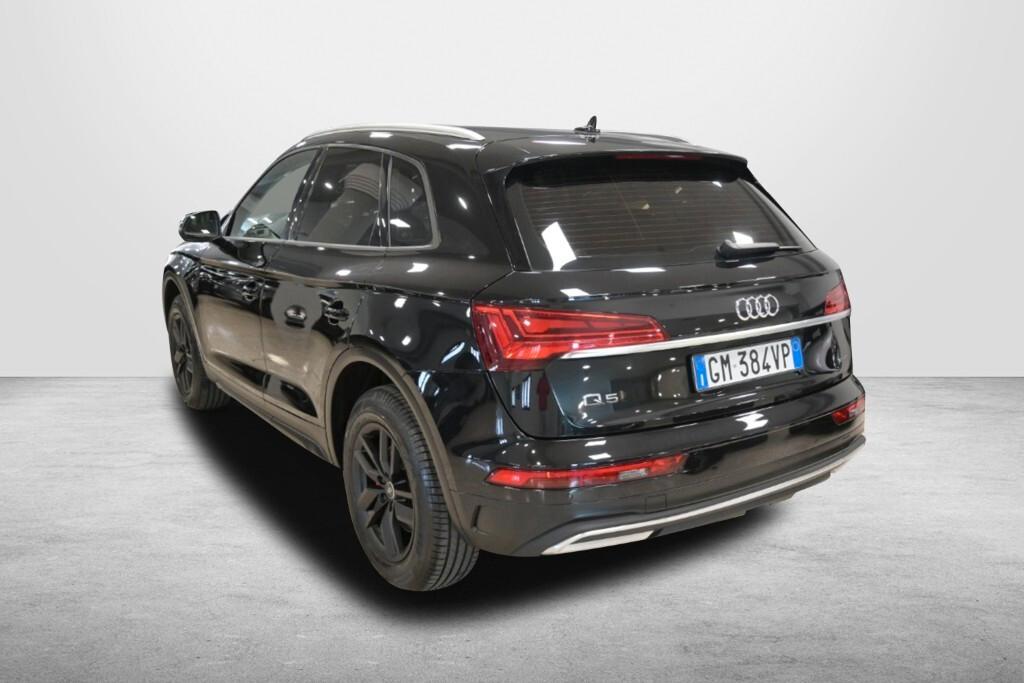 AUDI Q5 40 TDI 204CV S-TRONIC QUATTRO BUSINESS ( FARI LED - CLIMA TRIZONA - ADAPTIVE CRUISE - NAVI - PDC - CERCHI 18 )