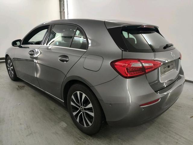 MERCEDES-BENZ A 180 d Automatic Business Extra