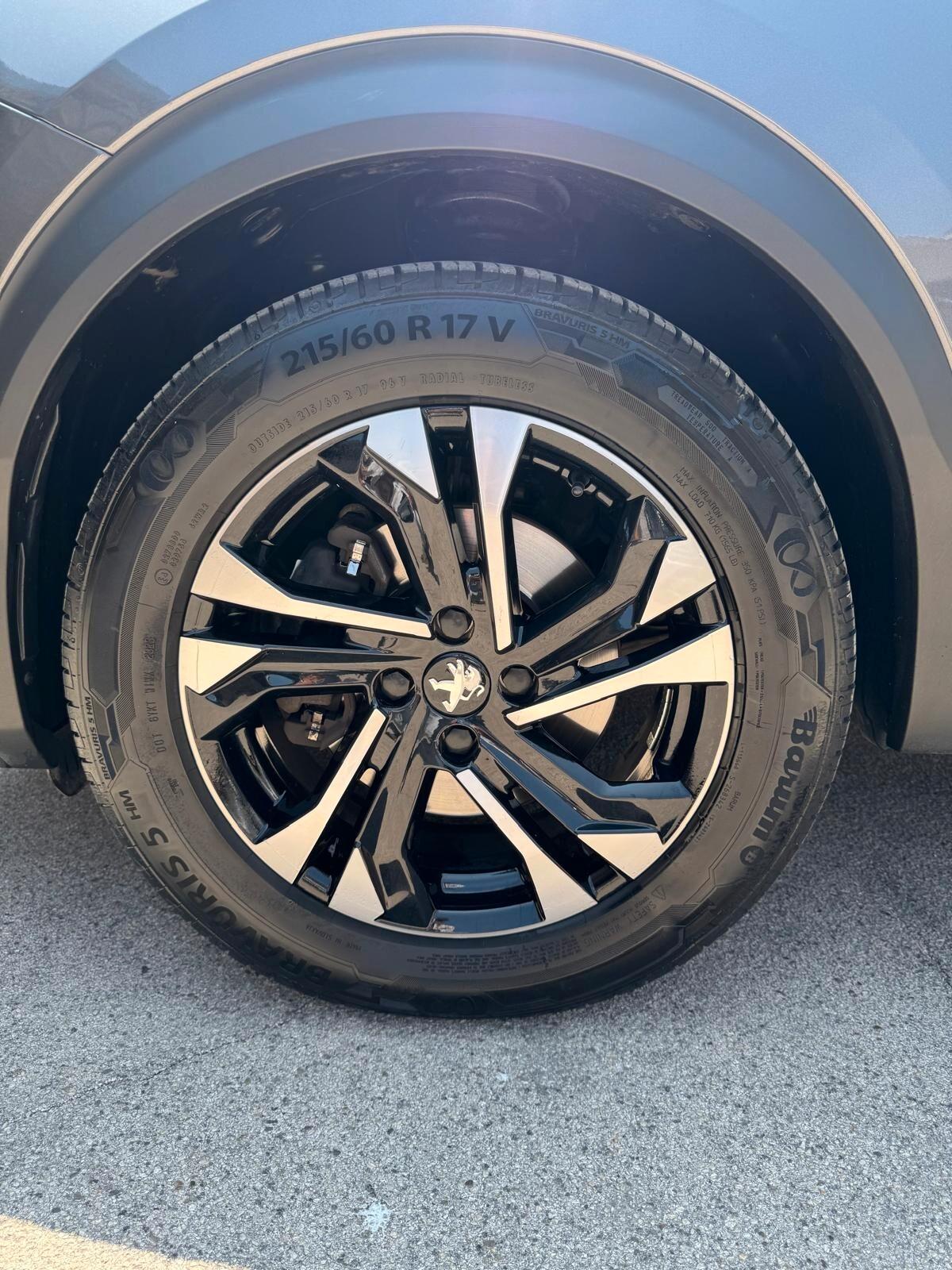 Peugeot 2008 BlueHDi 130 S&S EAT8 Allure Pack