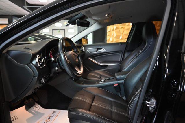 MERCEDES-BENZ GLA 180 SPORT AUTO NAVI TEL CAM 18"CRUISE PELLE/TESS.FULL!