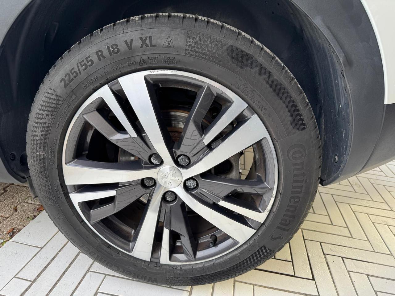 Peugeot 3008 BlueHDi 130 S&S EAT8 Allure