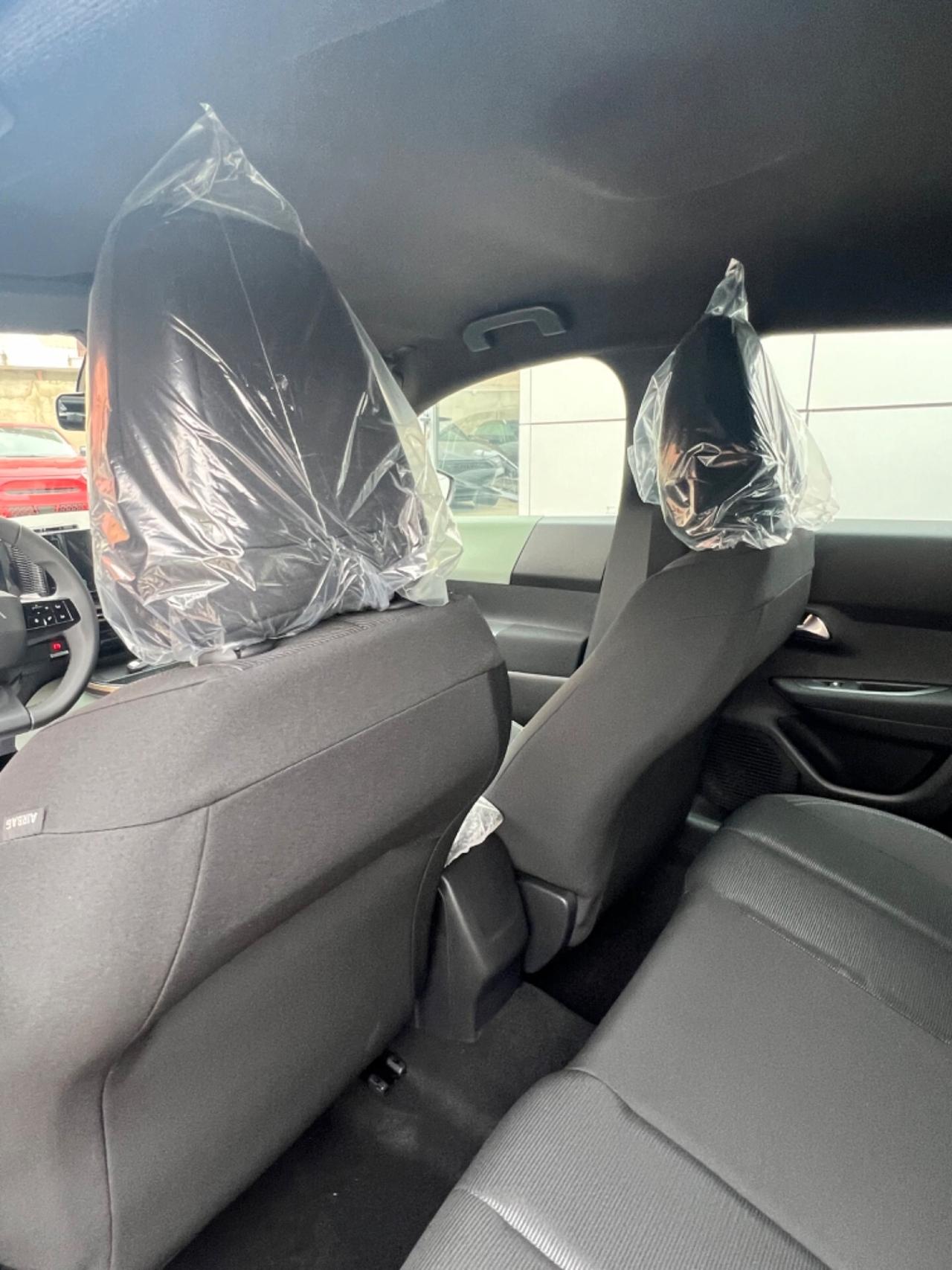Lancia Ypsilon 1.2 mhev e-dct possibilità noleggio no scoring