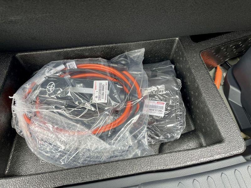 Toyota C-HR 2.0 phev Trend fwd e-cvt - NUOVO