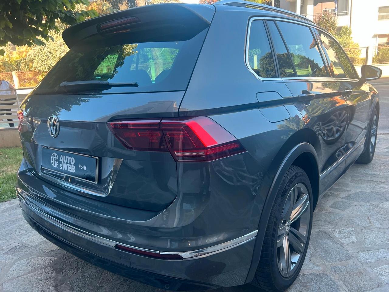VW TIGUAN 2.0 TDI SCR DSG AD. BlueM. Techn. R-LINE PACK