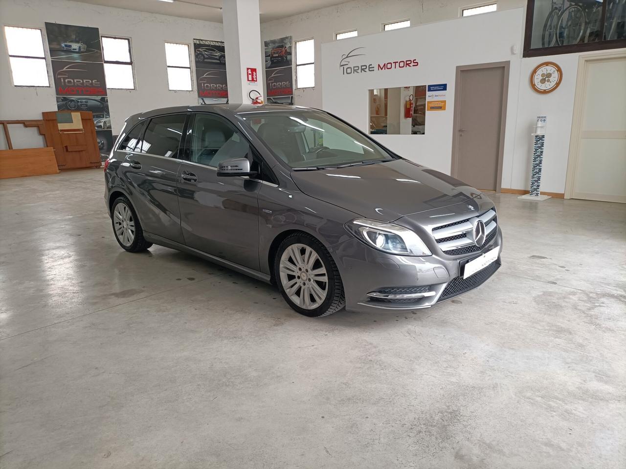 Mercedes-benz B 180 CDI BlueEFFICIENCY Premium 01/2012