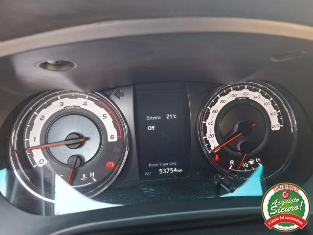 TOYOTA Hilux 2.4 D-4D 4WD 4 porte Double Cab Lounge