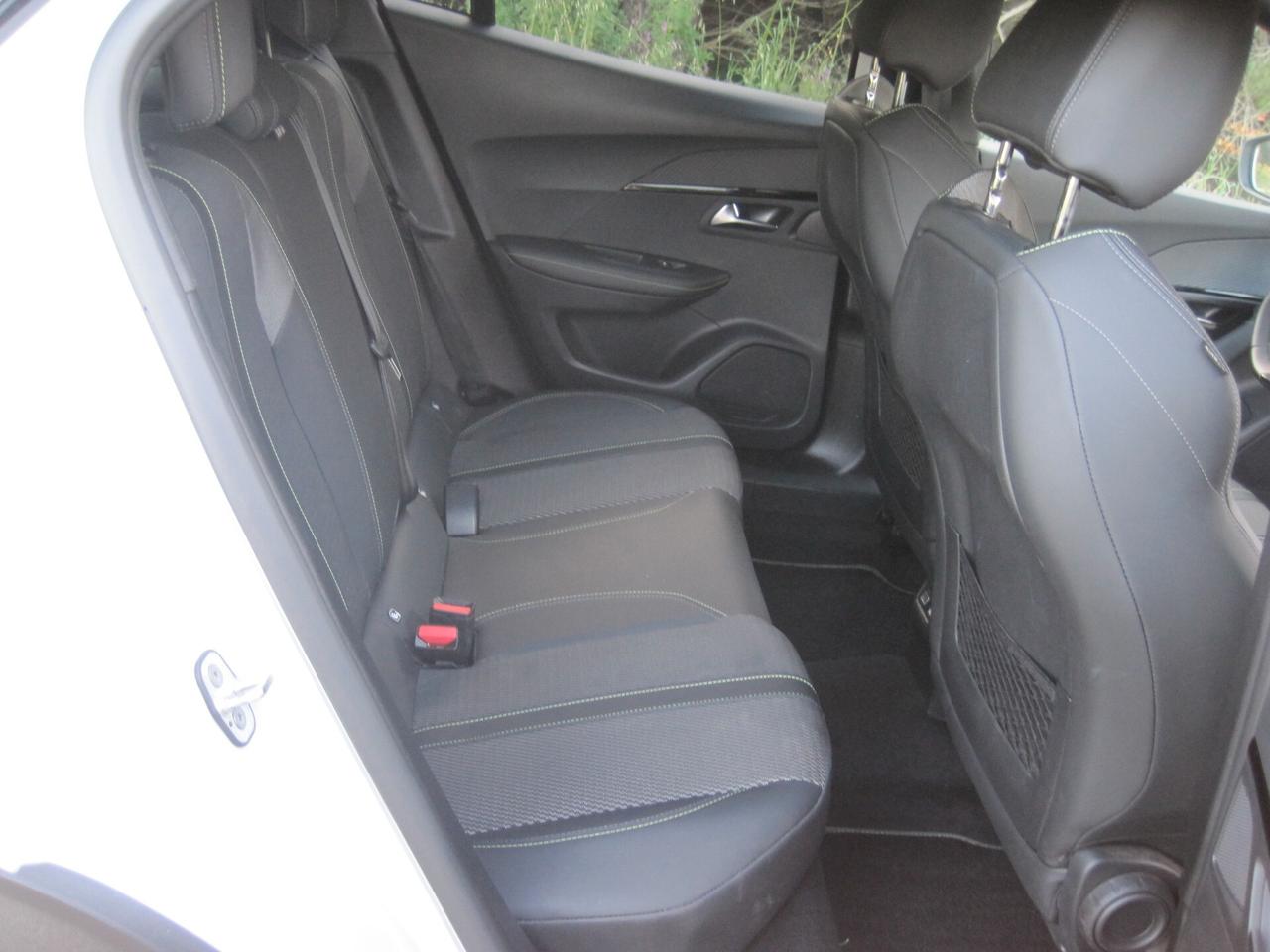 Peugeot 2008 PureTech 130 S&S EAT8 GT