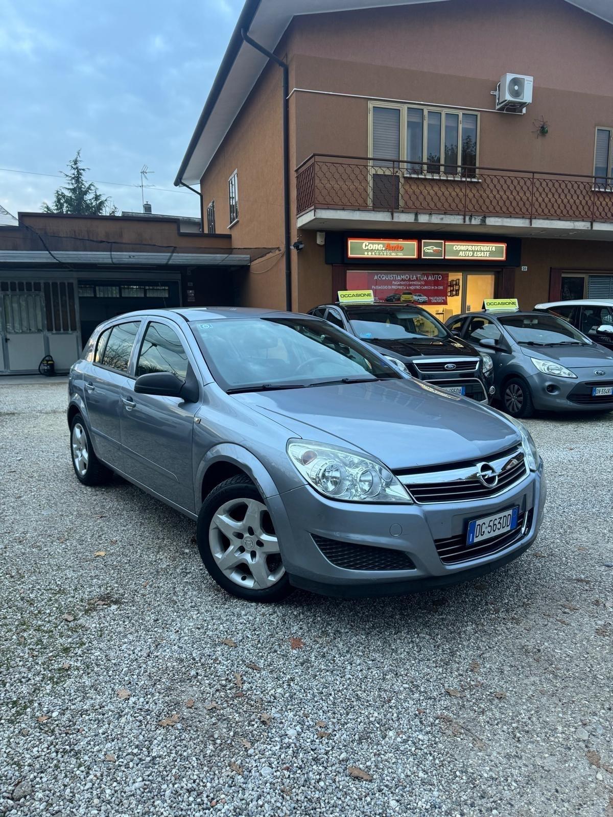 Opel Astra 1.6 16V VVT 5 porte Enjoy