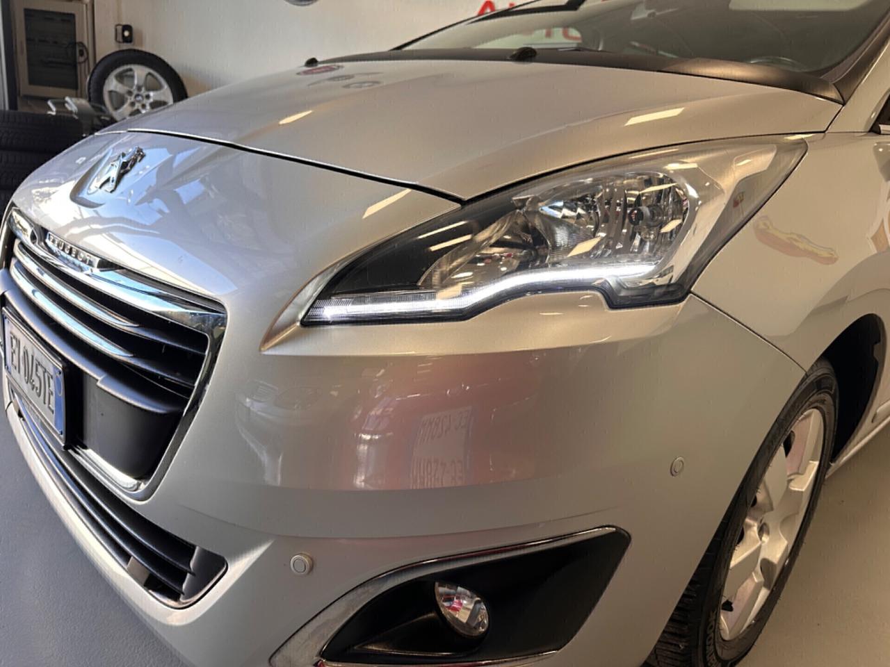 PUGEOT 5008 1.6 HDI 7 POSTI