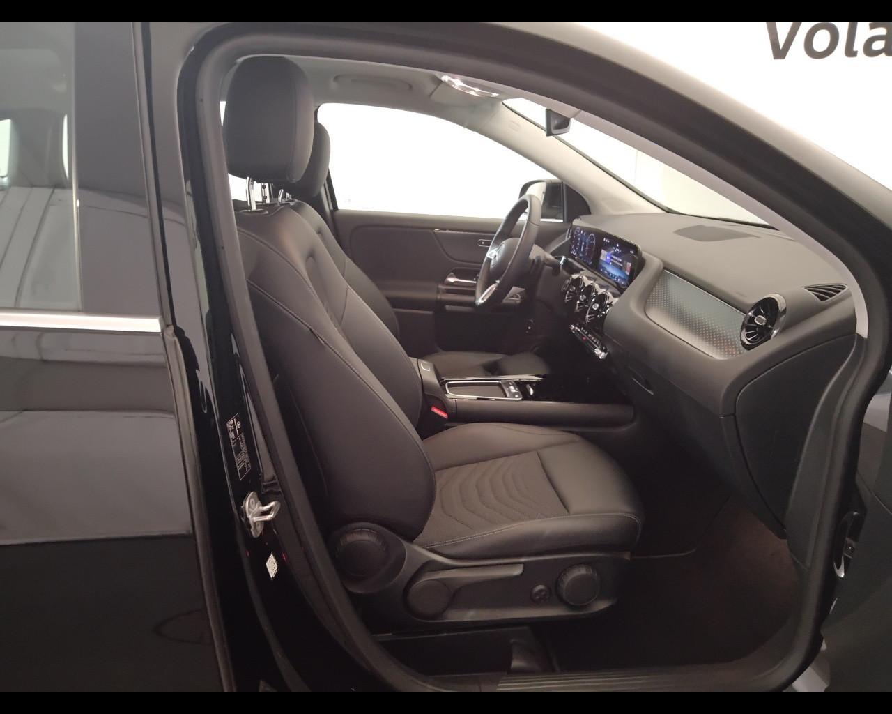 Mercedes-Benz GLA-H247 2023 - GLA 180 d Advanced auto