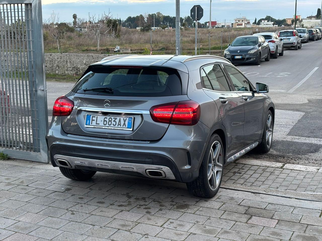 Mercedes-benz GLA 180 d Premium Amg - 2017