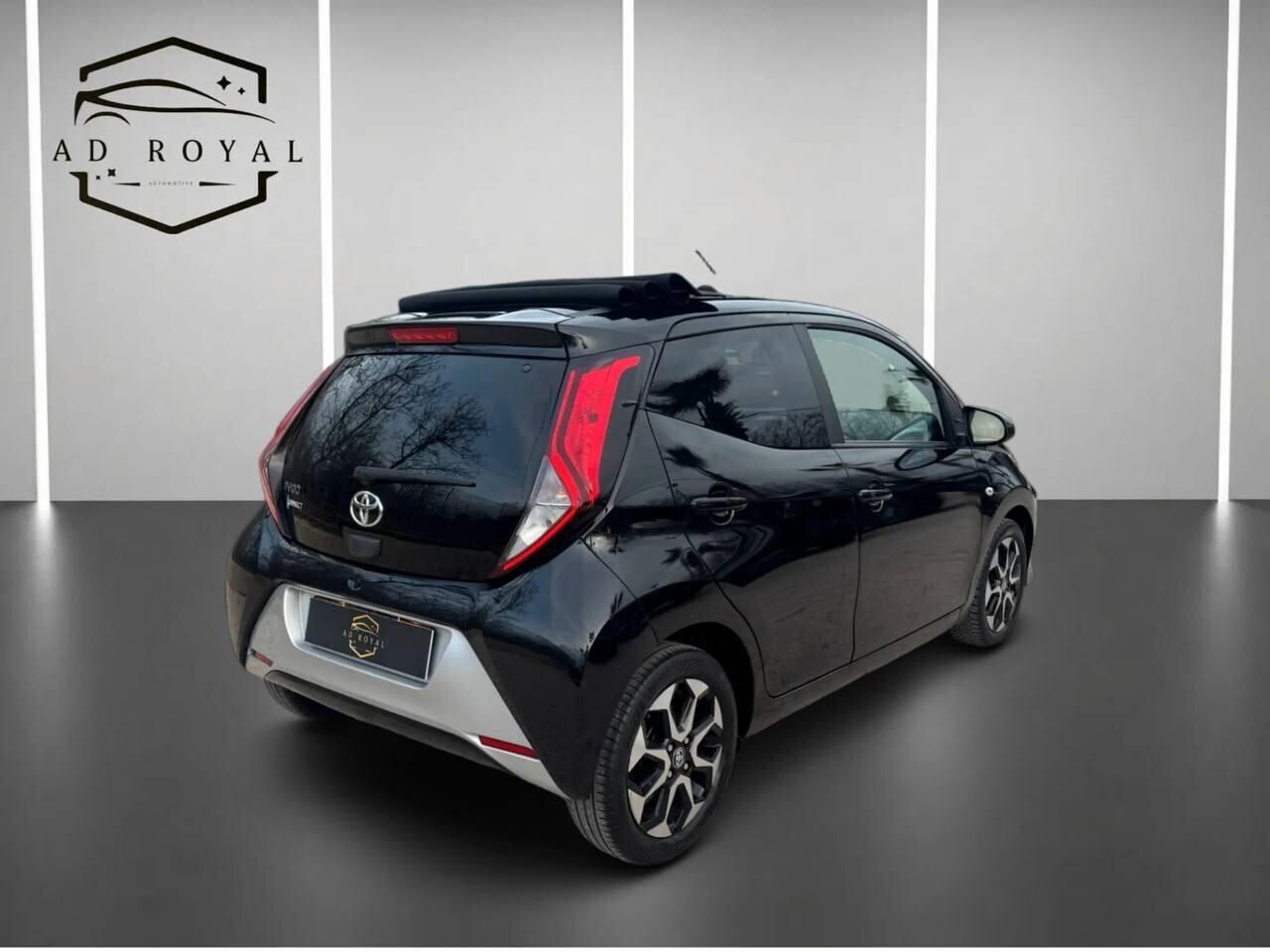 Toyota Aygo Connect 1.0 VVT-i 72 CV 5 porte x-play MMT 10/2020 CABRIO