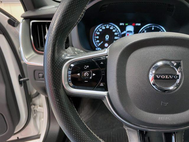 VOLVO XC60 2.0 D4 R-DESIGN AWD GEARTRONIC