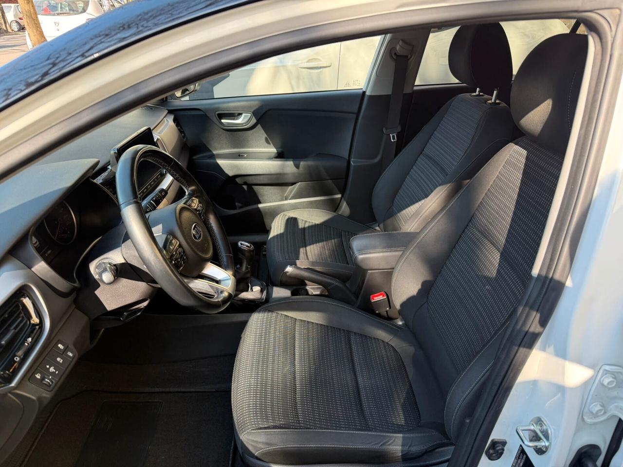 Kia Stonic 1.0 T-GDi 100 CV MHEV iMT Style